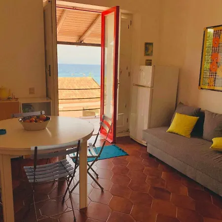 Terrazza Sulle Isole Eolie 度假居 Mongiove