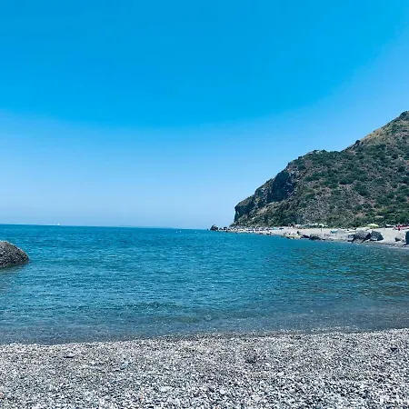 度假居 Terrazza Sulle Isole Eolie Mongiove